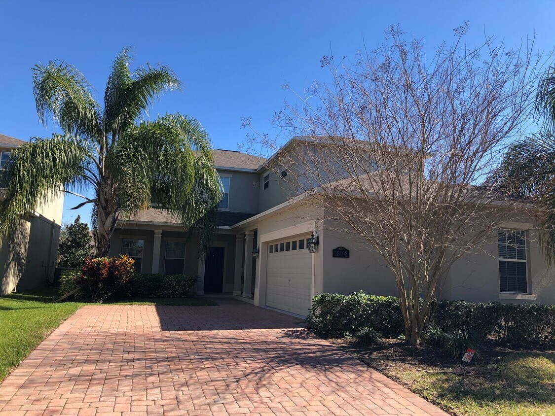 Foto principal - 5 Bedroom / 3.5 Bathroom House at Independ...