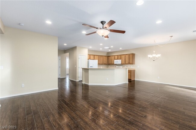 Building Photo - 2562 Starlight Valley St