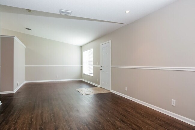 Building Photo - 3589 Quentin Ave