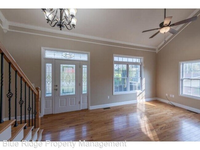 Building Photo - 4 br, 3.5 bath House - 816 Hamilton Road