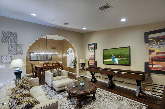 Foto del edificio - 5672 E Beverly Ln