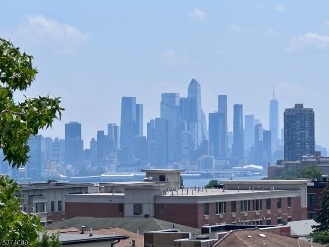 Foto del edificio - 248 Morningside Ave