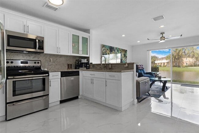Foto del edificio - 12905 SW 31st Ct