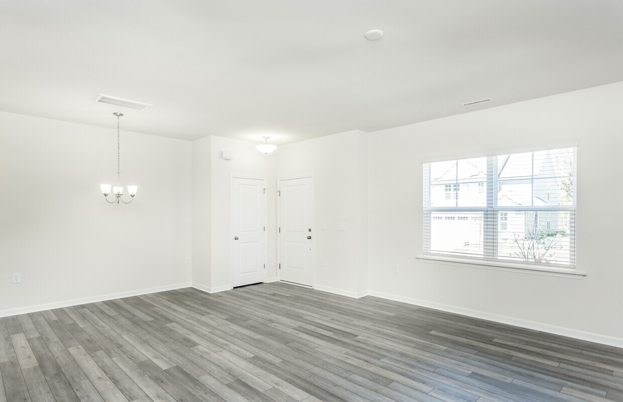 Primary Photo - 950 Trestleview St