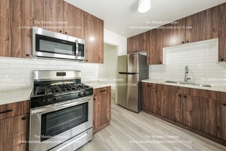 Building Photo - 1762 Robinson Ave