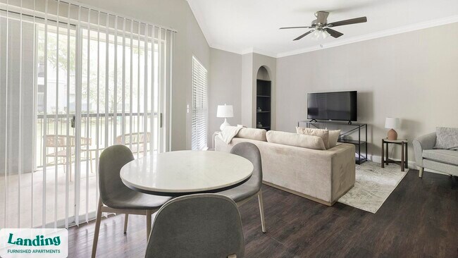 Foto del edificio - 22155 Wildwood Park Rd