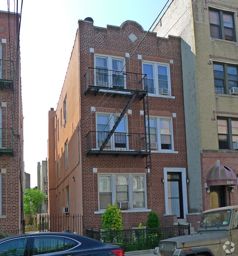 2255 41st St, Astoria, NY 11105 Apartments in Astoria, NY