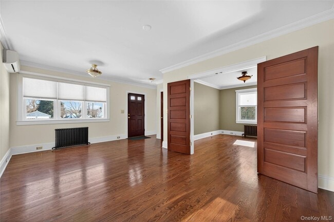 Building Photo - 35 Birch St