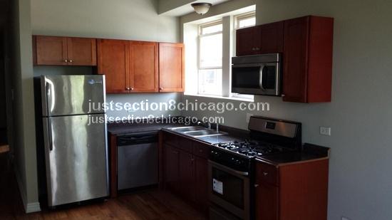 Primary Photo - 1113 S Mozart St