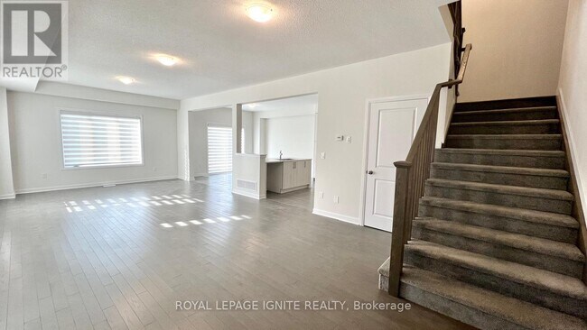 Building Photo - 85 Oakmont Dr