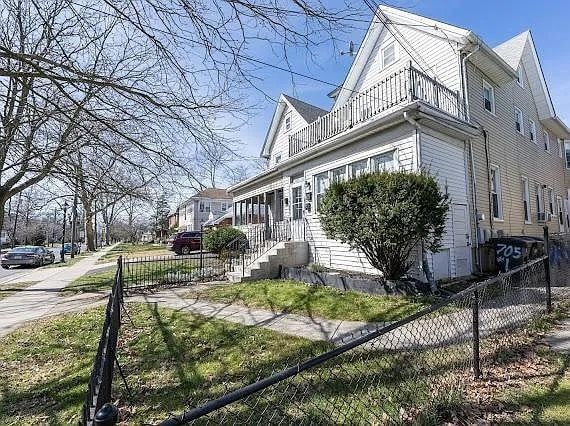 Primary Photo - 705 Collings Ave
