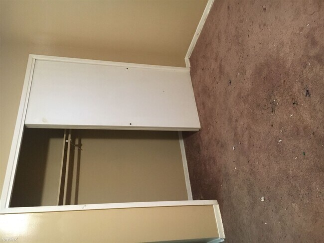 Foto del edificio - 3 br, 1 bath House - 19969 Cushing St