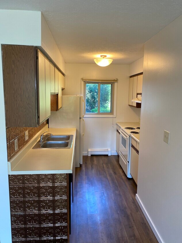 2707 Green Meadows Dr Unit 29, Traverse City, MI 49685 Condo for Rent