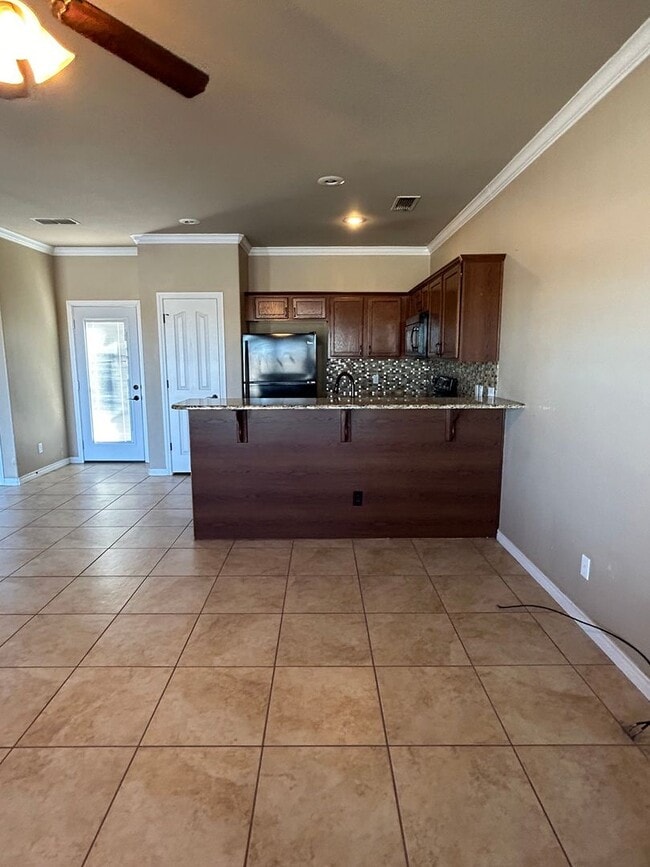 Foto del edificio - 7260 Manford Ln