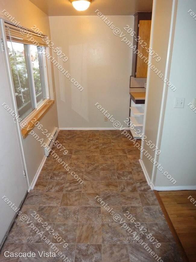 Building Photo - 13823 1st Ave S