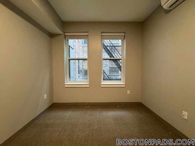 Building Photo - 100 Hemenway St