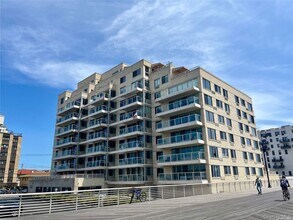 Building Photo - 170 W Broadway