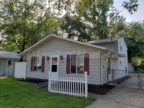 Building Photo - 6230 Rosebelle Ave