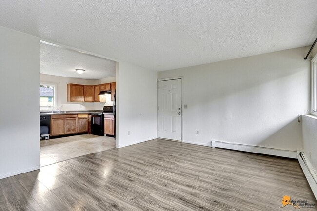 Photo - 325 N Hoyt St Apartment