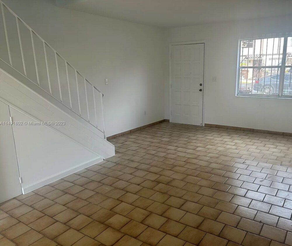 4120 W 11th Ln, Hialeah, FL 33012 Townhome Rentals in Hialeah FL