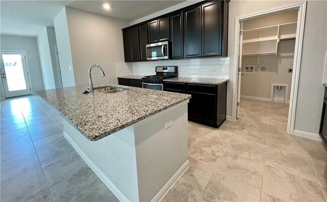 Building Photo - 314 Dipprey Ln