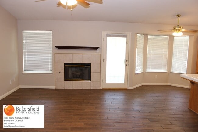Building Photo - 6303 Redinger St