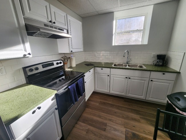 Building Photo - 151 S Main St