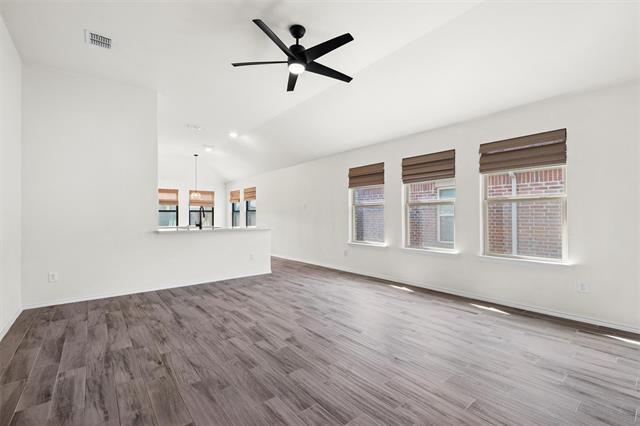 Building Photo - 1525 Alamandine Ave