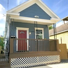 Building Photo - 1109 Edwards St