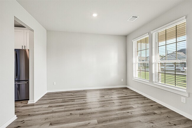 Building Photo - 393 Kendall Crest Dr