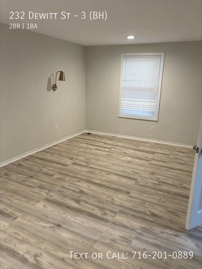 Foto del edificio - 232 Dewitt St