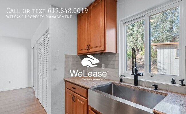 Building Photo - Charming 3-Bedroom Home with Private Backy...