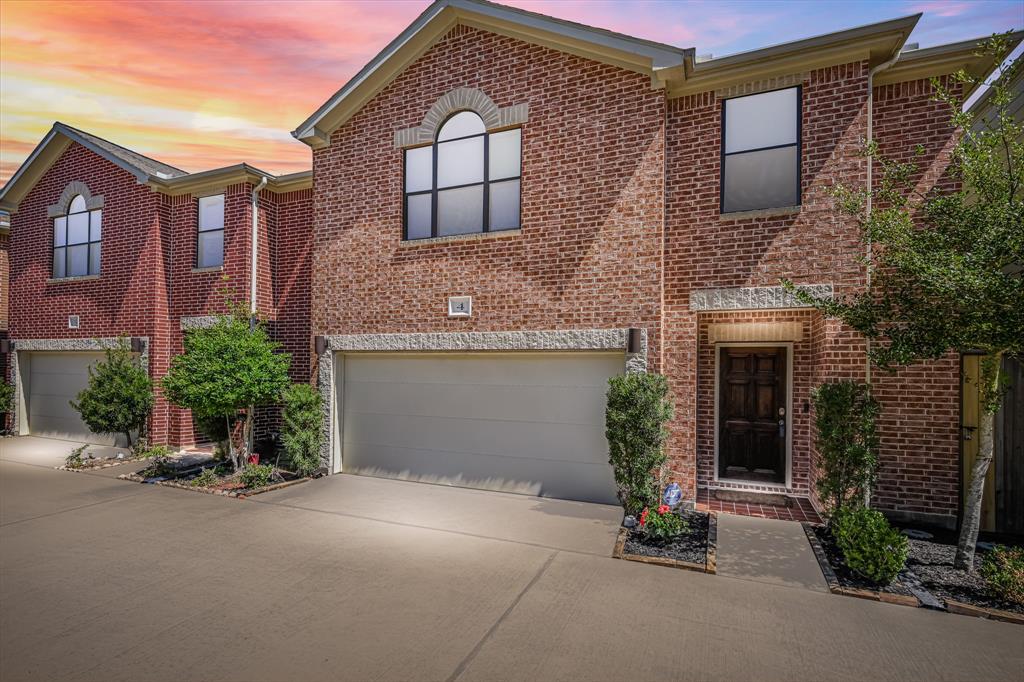 Foto principal - 646 Westcross St
