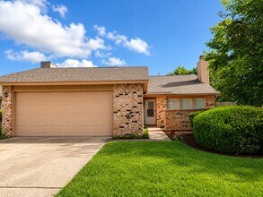 Building Photo - 3643 Palm Grove Dr