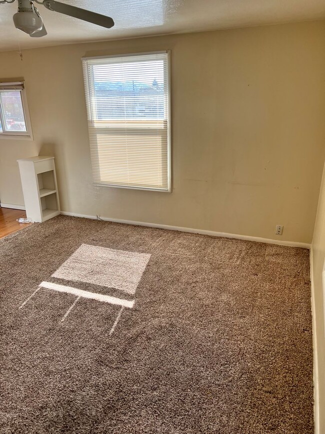 Foto del interior - 584 W. Clark Street