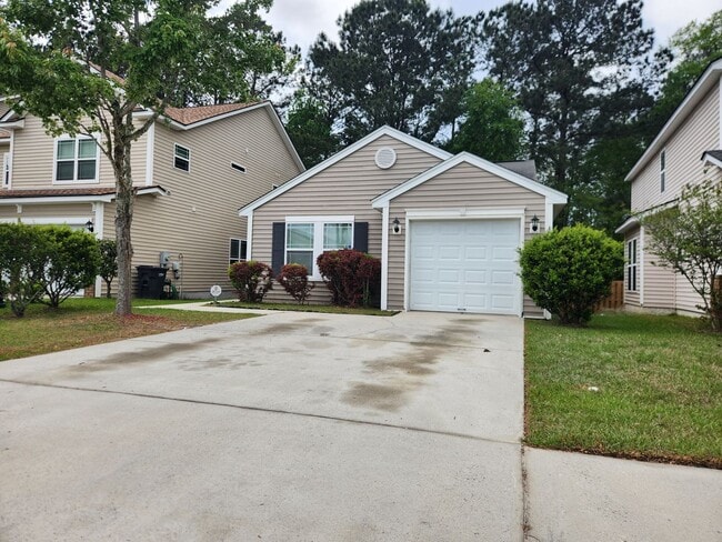 Foto del edificio - Charming 3 Bedroom 2 Bathroom home in Berwick!