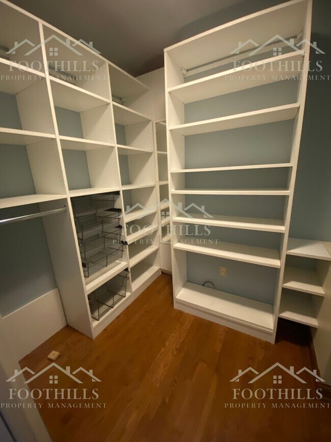 Building Photo - Charming 3BR/2BA Home in Stone Haven