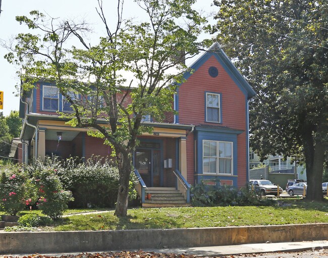 Building Photo - 1502 Highland Ave