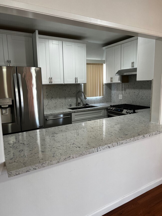 Foto del edificio - 4410 Prospect Ave