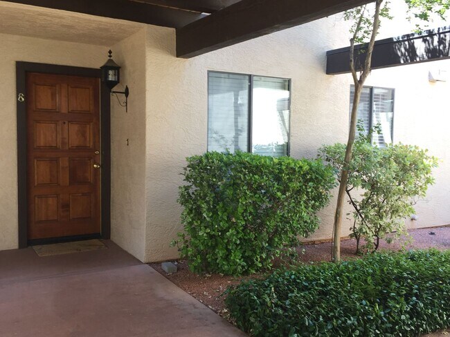 Foto del edificio - Fully Furnished Condo in Oak Creek Village