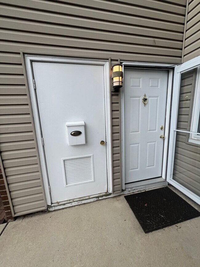 Foto del edificio - Updated Wyomissing 2 bedroom condo