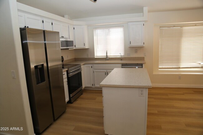 Foto del edificio - 18602 N 2nd Ave