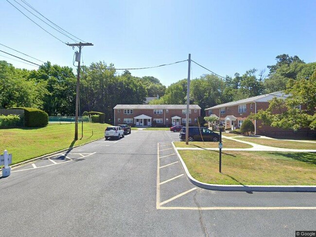 Building Photo - 46 King James Ln