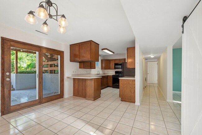 Building Photo - 306 Westmoreland Dr