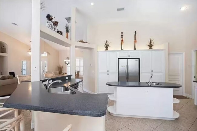 Foto del edificio - 30 Pinehurst Pl