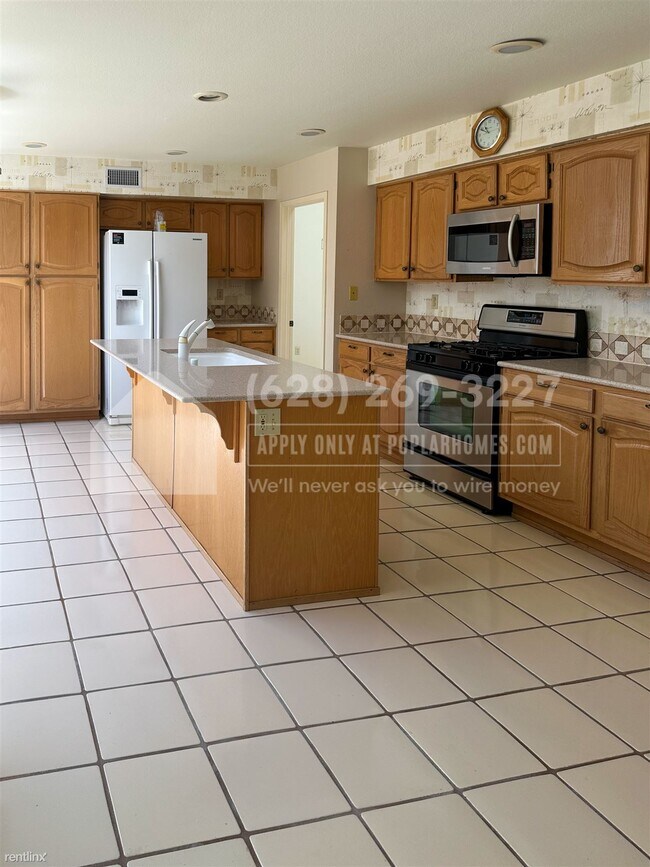 Building Photo - 4 br, 2.5 bath House - 3333 Graybar Ct -