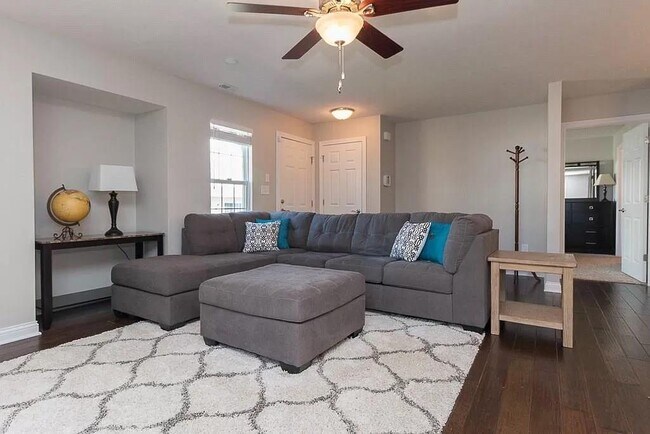 Foto del edificio - 9756 Clover Ct