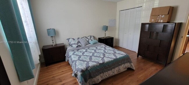 Foto del edificio - 415 NE 2nd St