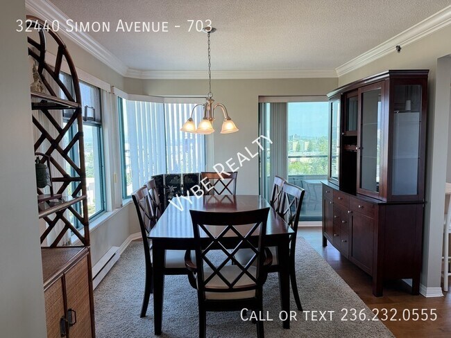 Photo du bâtiment - 7th-Floor at Trethewey Tower – 55+ Community