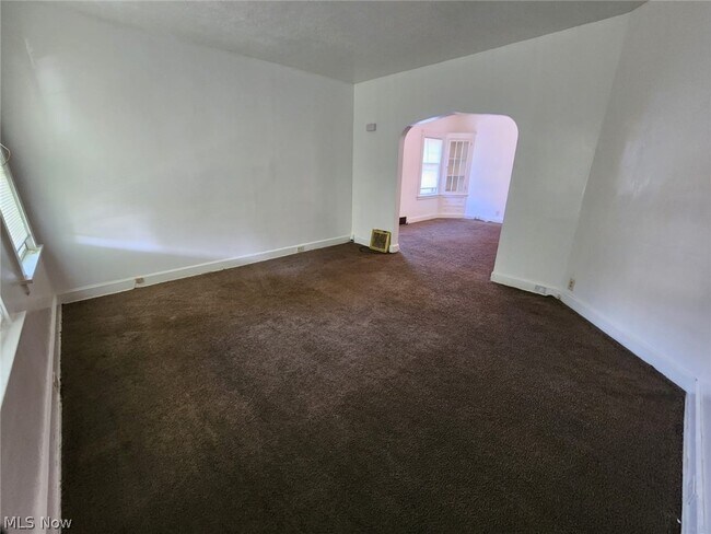 Foto del edificio - 2859 Avondale Ave
